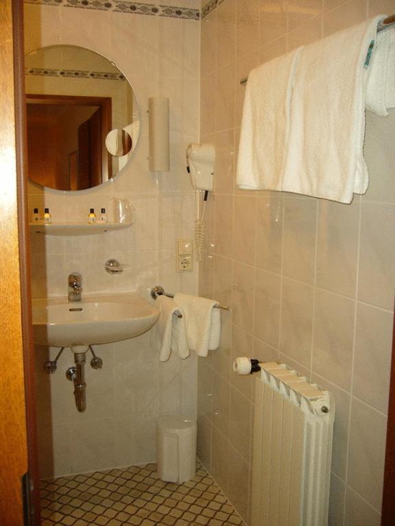 Hotel Gasthof Vogelsang Zellingen Стая снимка